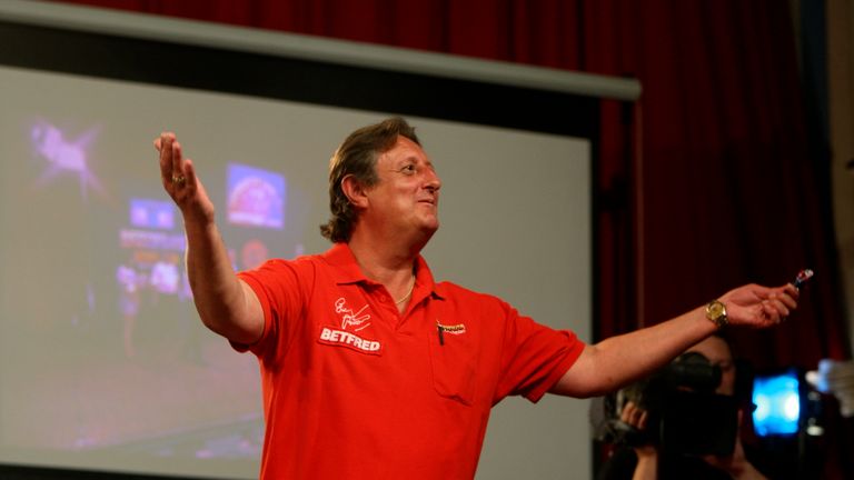 Five-time world darts champion Eric Bristow has died at the age of 60. Bristow was at the Premier League Darts event at Liverpool&#39;s Echo Arena when he suffered a heart attack