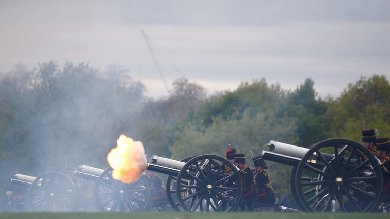 Members of the King&#39;s Troop Royal Horse Artillery fire a 41 gun salute from Hyde Park to welcome the birth of Prince Wiliam and Catherine, the Duchess of Cambridge&#39;s third child, in London, Britain April 24, 2018. 