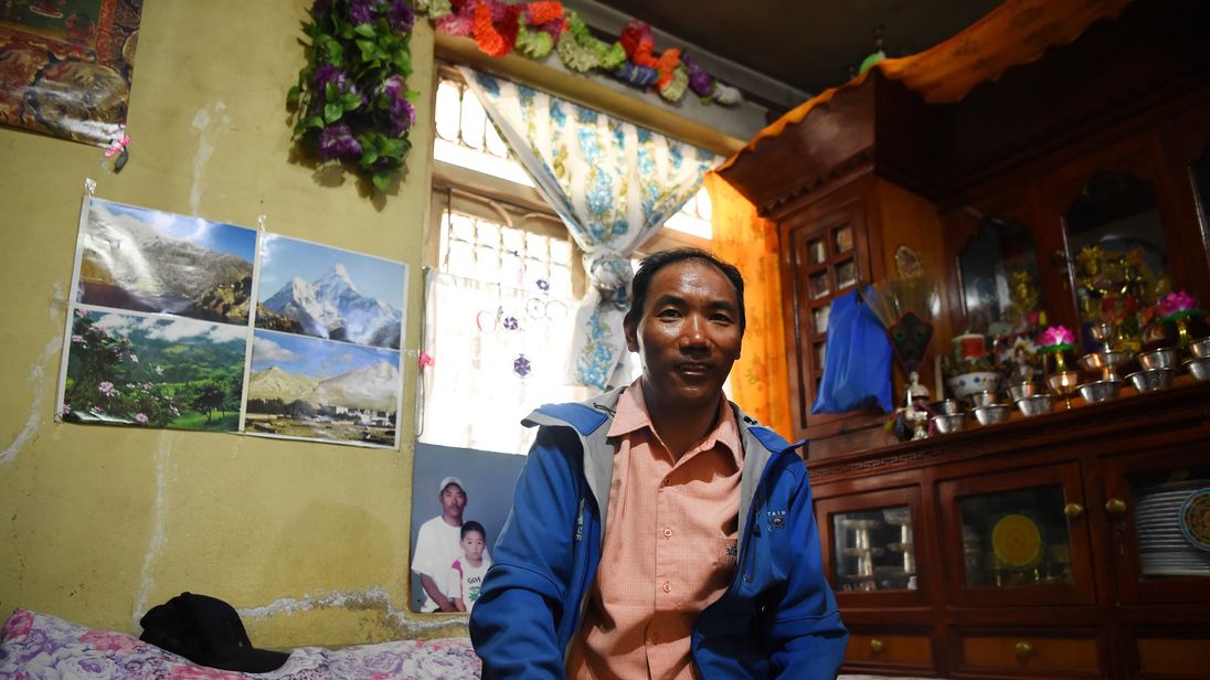 Kami Rita Sherpa has become the first person to reach the summit Mount Everest 22 times