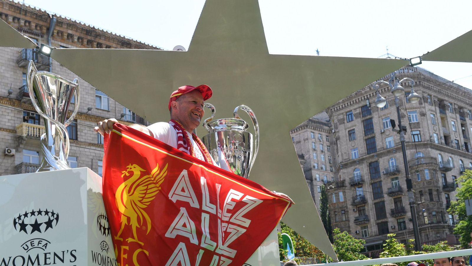 1-000-liverpool-fans-have-champions-league-final-flights-cancelled-uk