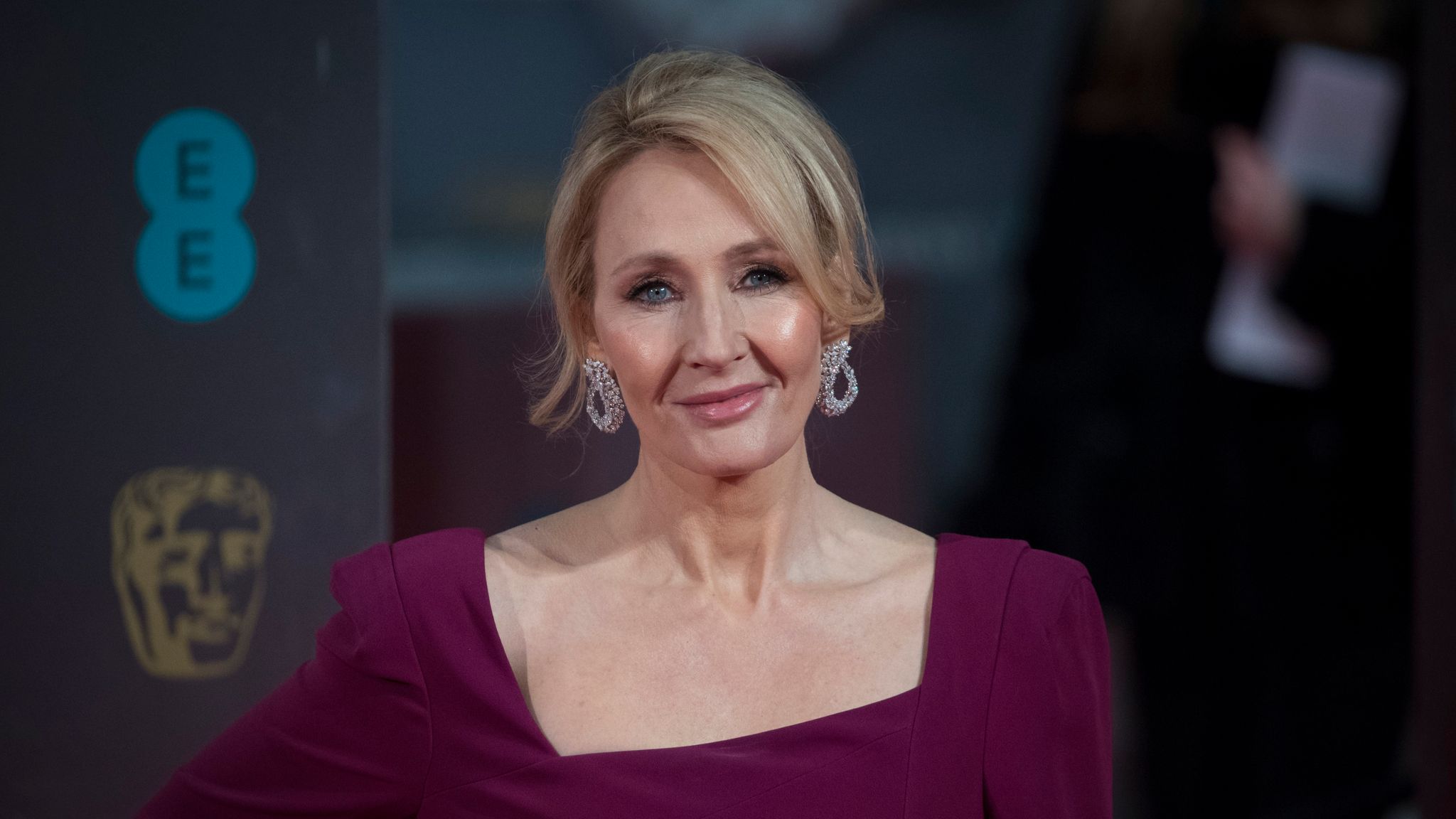 Jk Rowling Apologises For Dobby S Death In Harry Potter And The Deathly Hallows Ents Arts News Sky News
