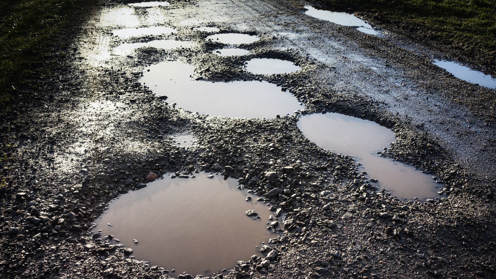 Potholes UK S Roads Like The Surface Of The Moon After Record Rise   Skynews Pothole Council 4306307 