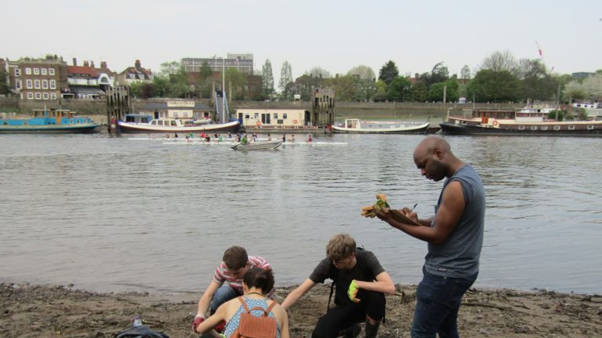 Thousands of 'unflushable' wet wipes found on one stretch of the Thames shore UK News Sky News