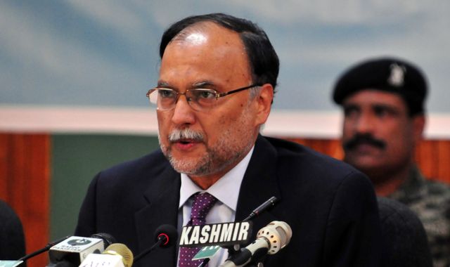 Pakistan interior minister shot Pakistan interior minister shot