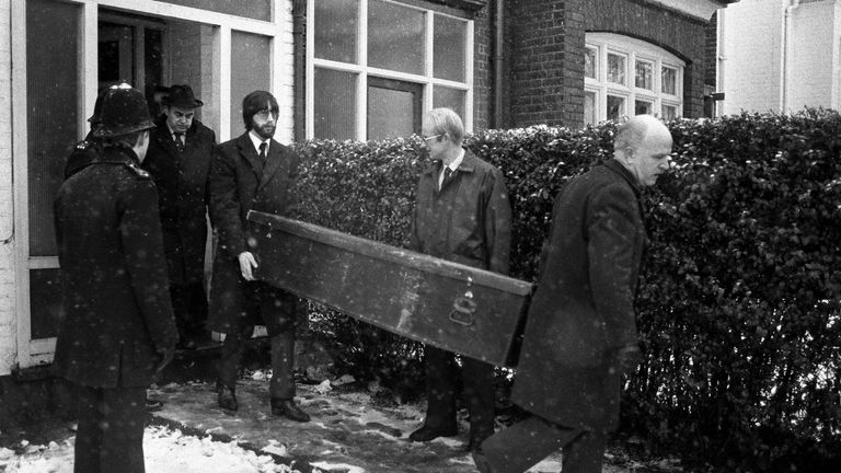 A coffin being taken from Dennis Nilsen&#39;s house