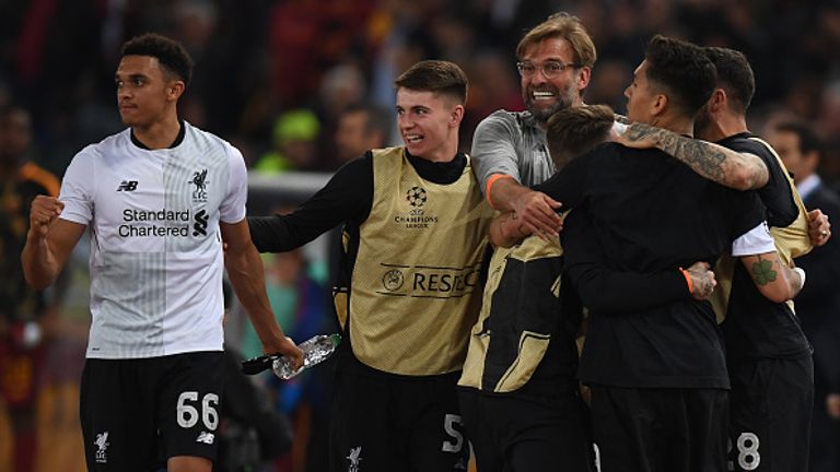 Liverpool manager Jurgen Klopp celebrates with his players