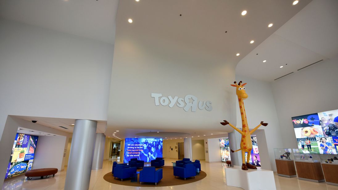 The sale of the Geoffrey the Giraffe statue upset many people online. Pic: Toys R Us