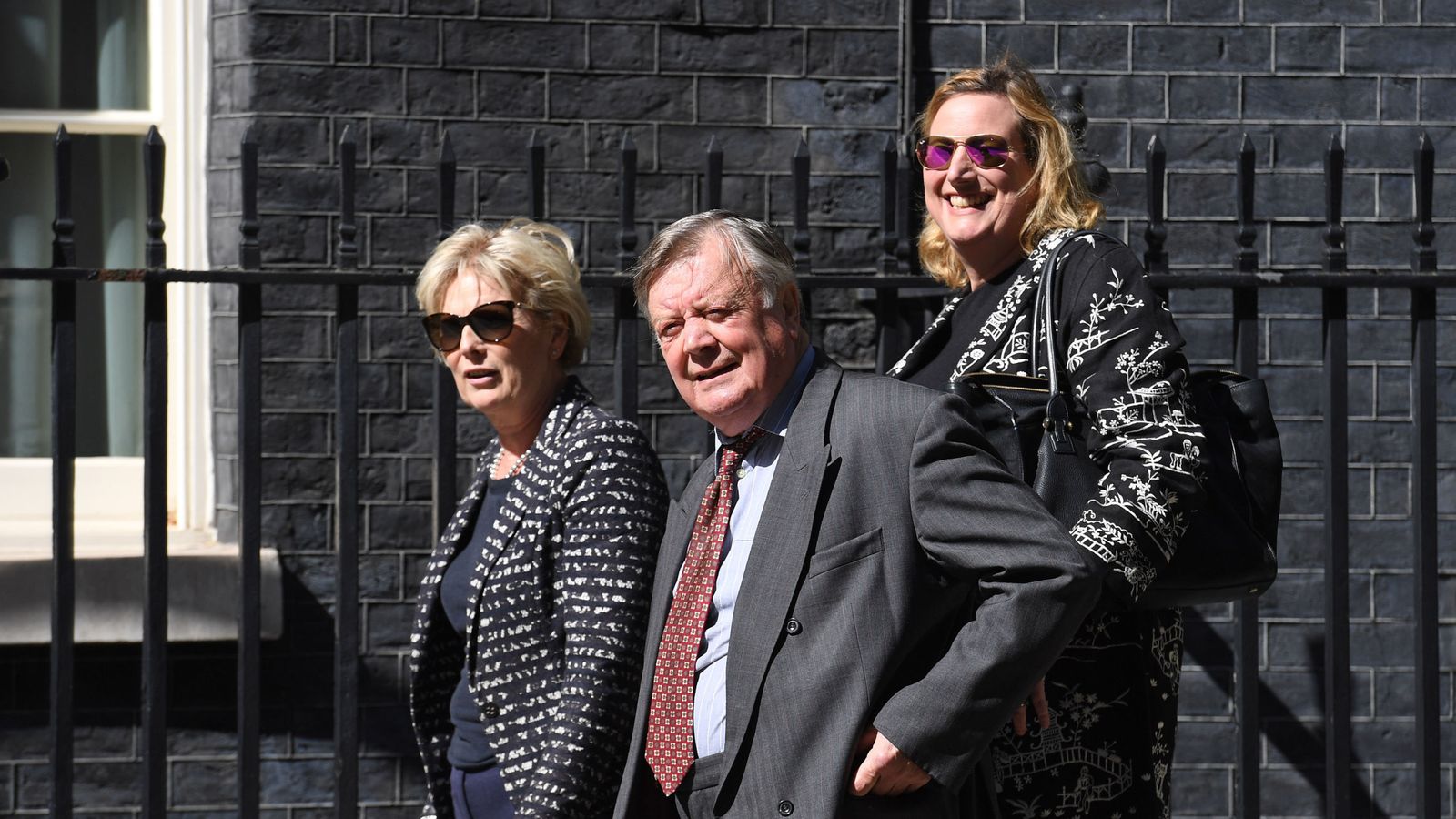 PM risks new fight with Tory Brexit rebels