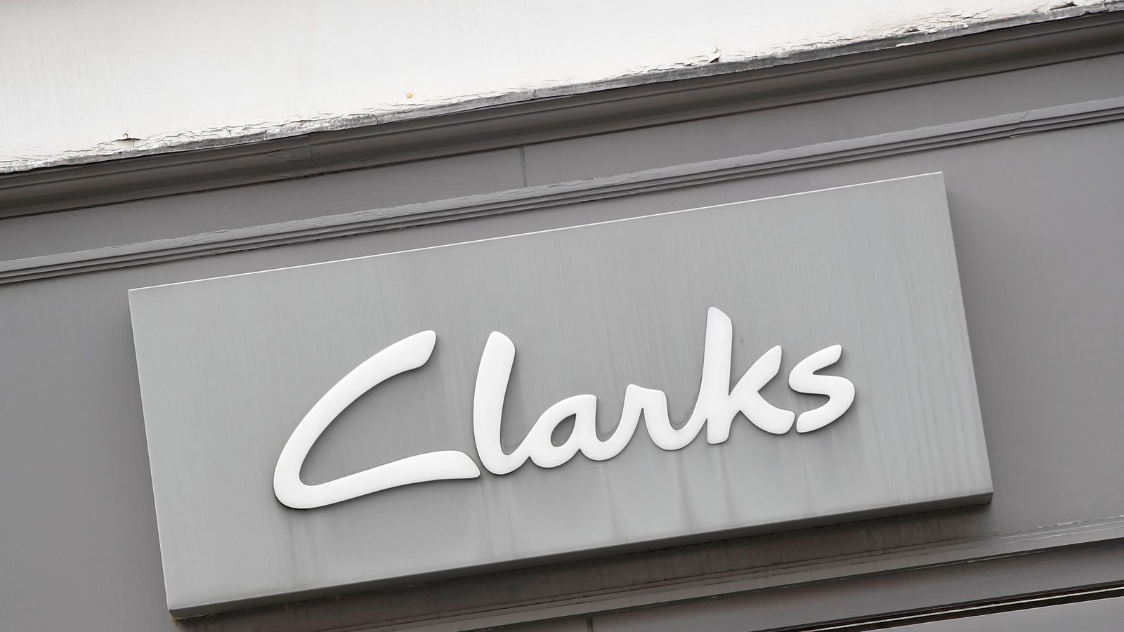 clarks closing stores