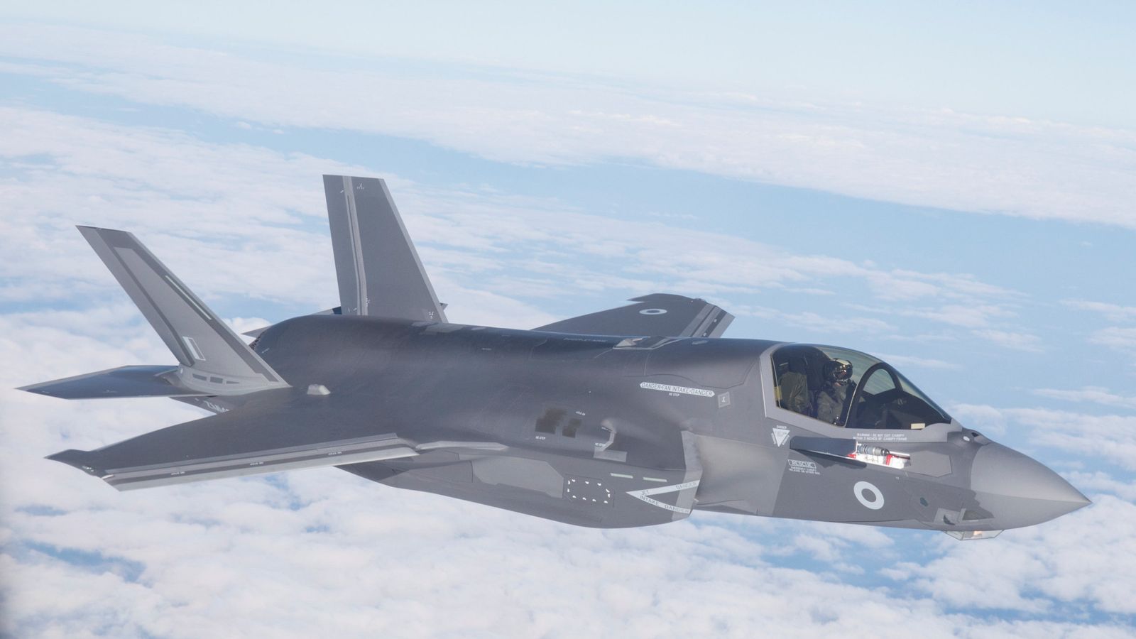 'Formidable fighters': New F-35 jets worth millions land in UK | UK ...