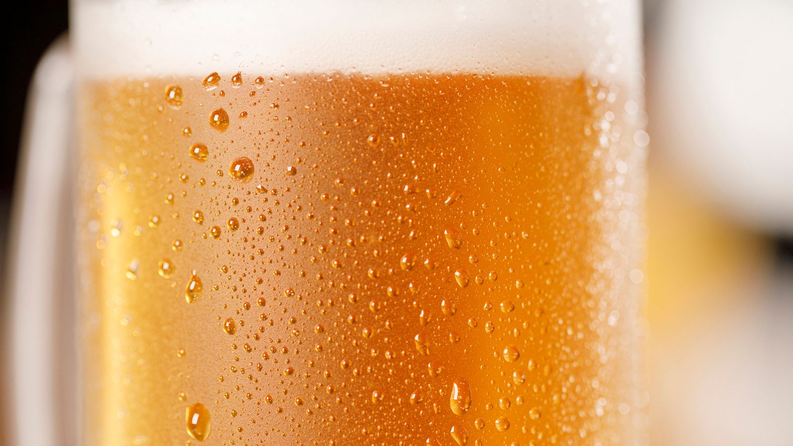 CO2 shortage leading to beer rationing | News UK Video News | Sky News