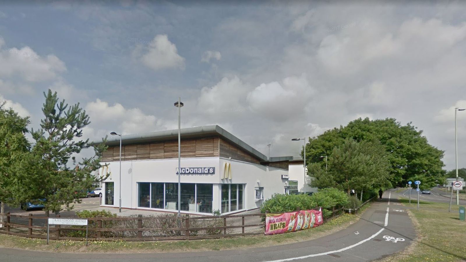 Teen fights for life after stabbing at McDonald's Teen fights for life after stabbing at McDonald's