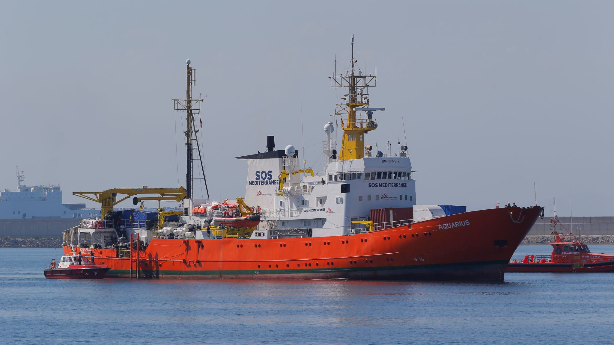 Migrant rescue ship Aquarius to be stripped of Gibraltar registration ...
