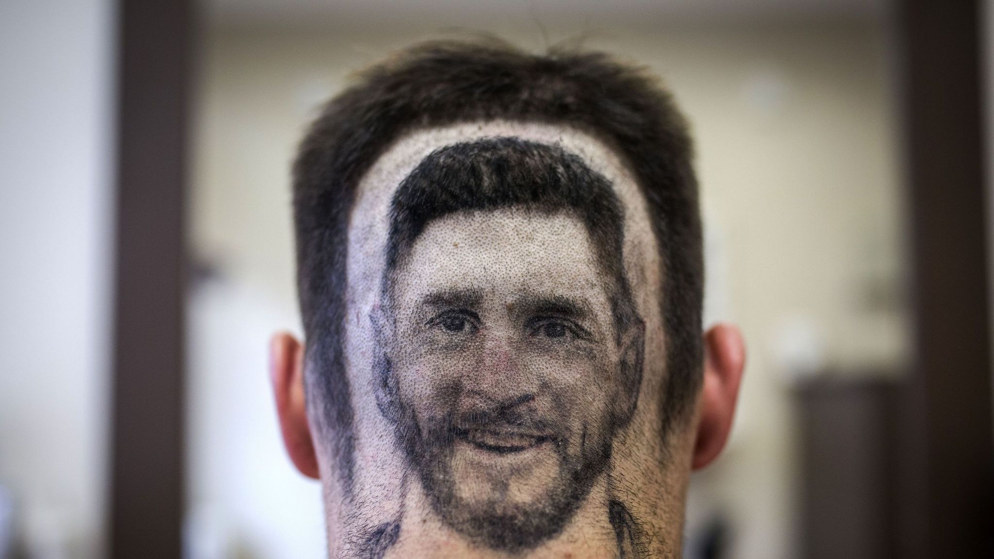 Image) Barcelona's Lionel Messi Gets A Very 'Un-Messi' Haircut |  CaughtOffside