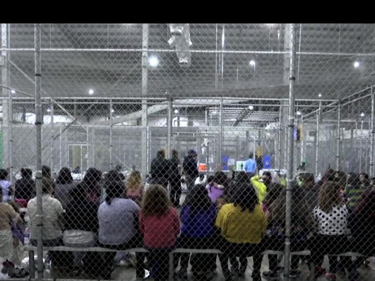 Migrant children in a cage in the US