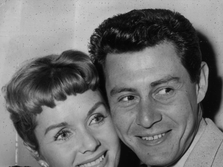 Debbie Reynolds with first husband Eddie Fisher in 1957