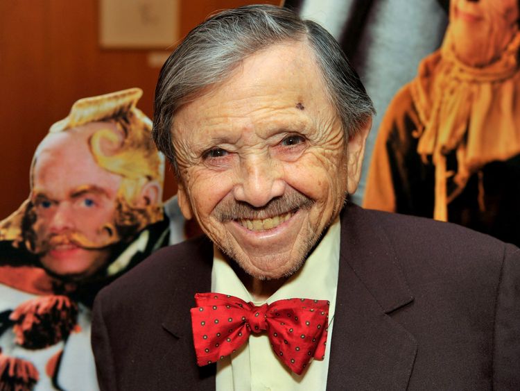 Last surviving munchkin from Wizard Of Oz dies Last surviving munchkin from Wizard Of Oz dies