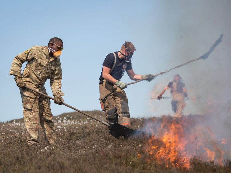Soldiers from 4 SCOTS have been working with the firefighters to bring the fire on Saddleworth Moor under control