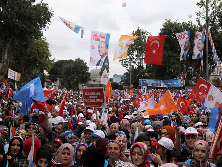 Supporters at Mr Erdogan&#39;s rally