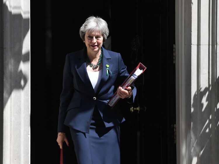 PM risks new fight with Tory Brexit rebels PM risks new fight with Tory Brexit rebels