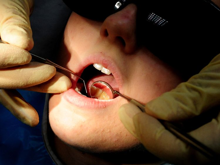skynews-tooth-enamel-scientists_4326259.jpg?20180602090853