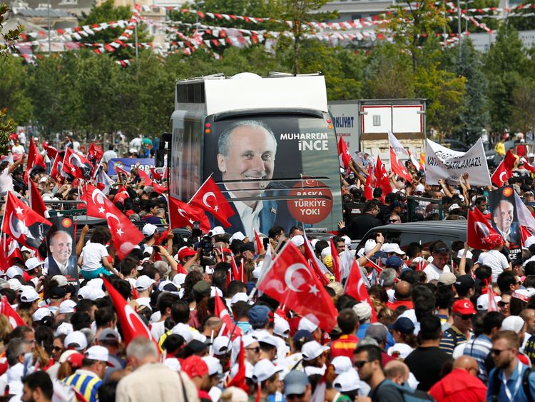 A million people attend an election rally of Muharrem Ince