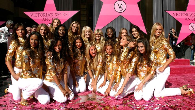 Victoria&#39;s Secret models get a group star on the walk