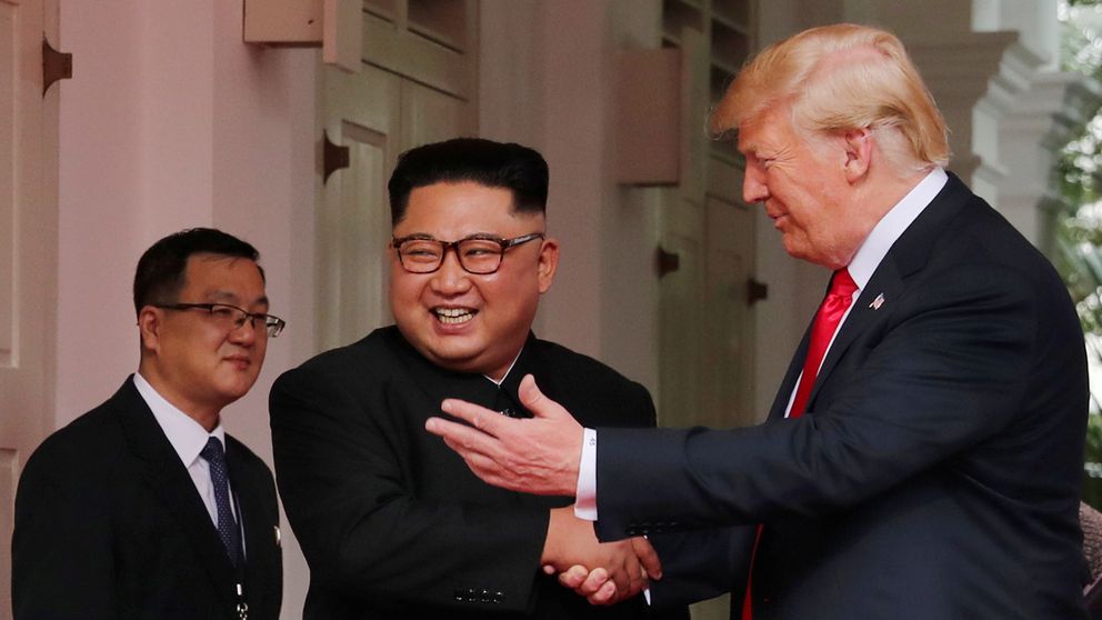 Donald Trump and Kim Jong Un struck an optimistic tone at the start of the summit