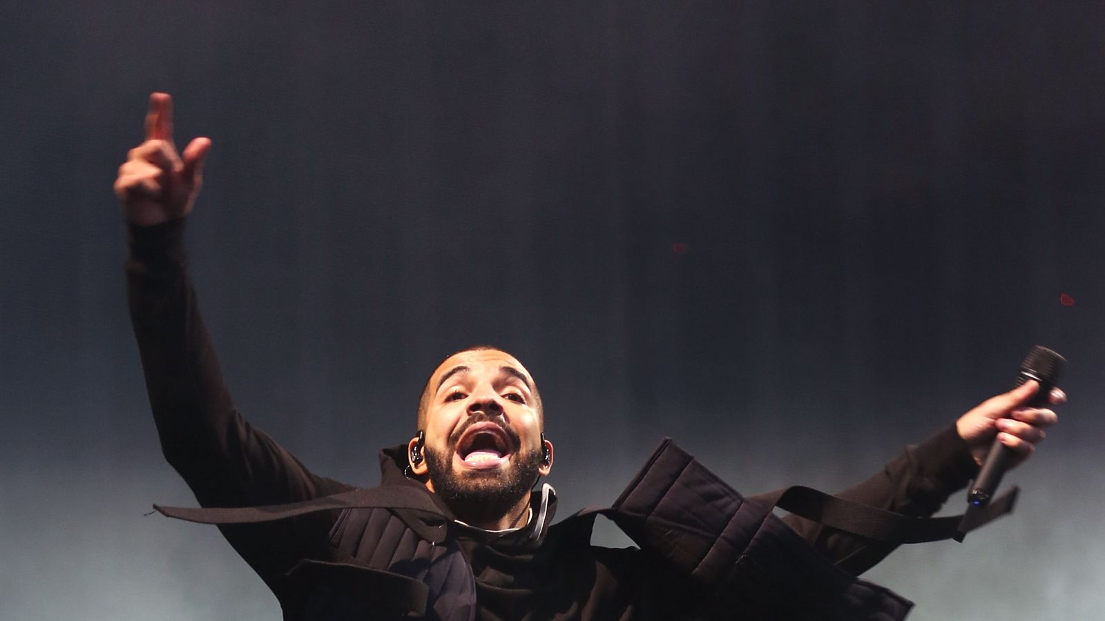Drake headlines Wireless as DJ Khaled pulls out Drake headlines Wireless as DJ Khaled pulls out