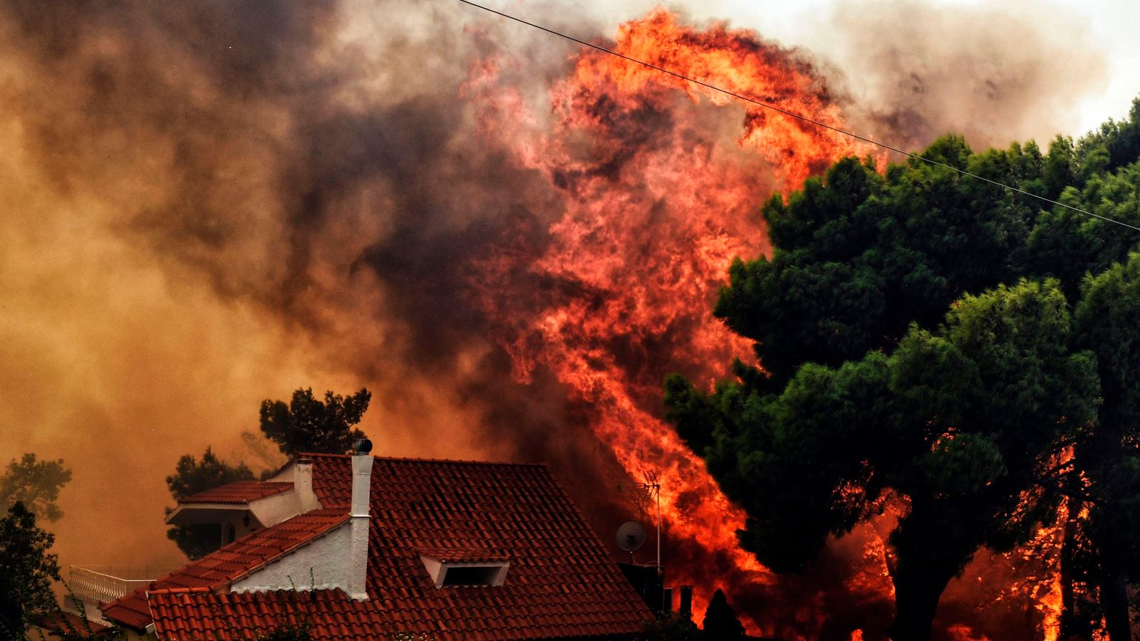 Î‘Ï€Î¿Ï„Î­Î»ÎµÏƒÎ¼Î± ÎµÎ¹ÎºÏŒÎ½Î±Ï‚ Î³Î¹Î± Athens Wildfire killed at least 50 people; State of Emergency declared