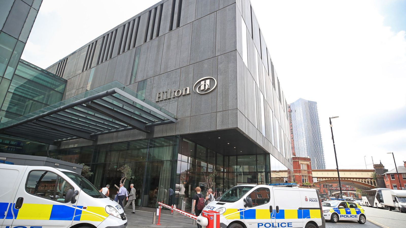 Six Arrested After Woman Bed In The Neck Manchester Hotel