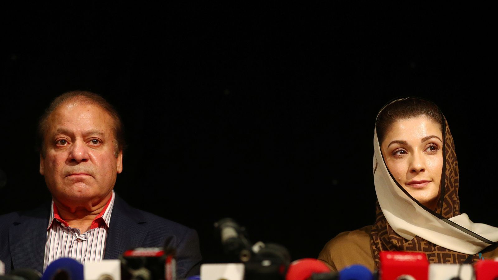 Former Pakistani PM Nawaz Sharif And Daughter Arrested As More Than 100 ...