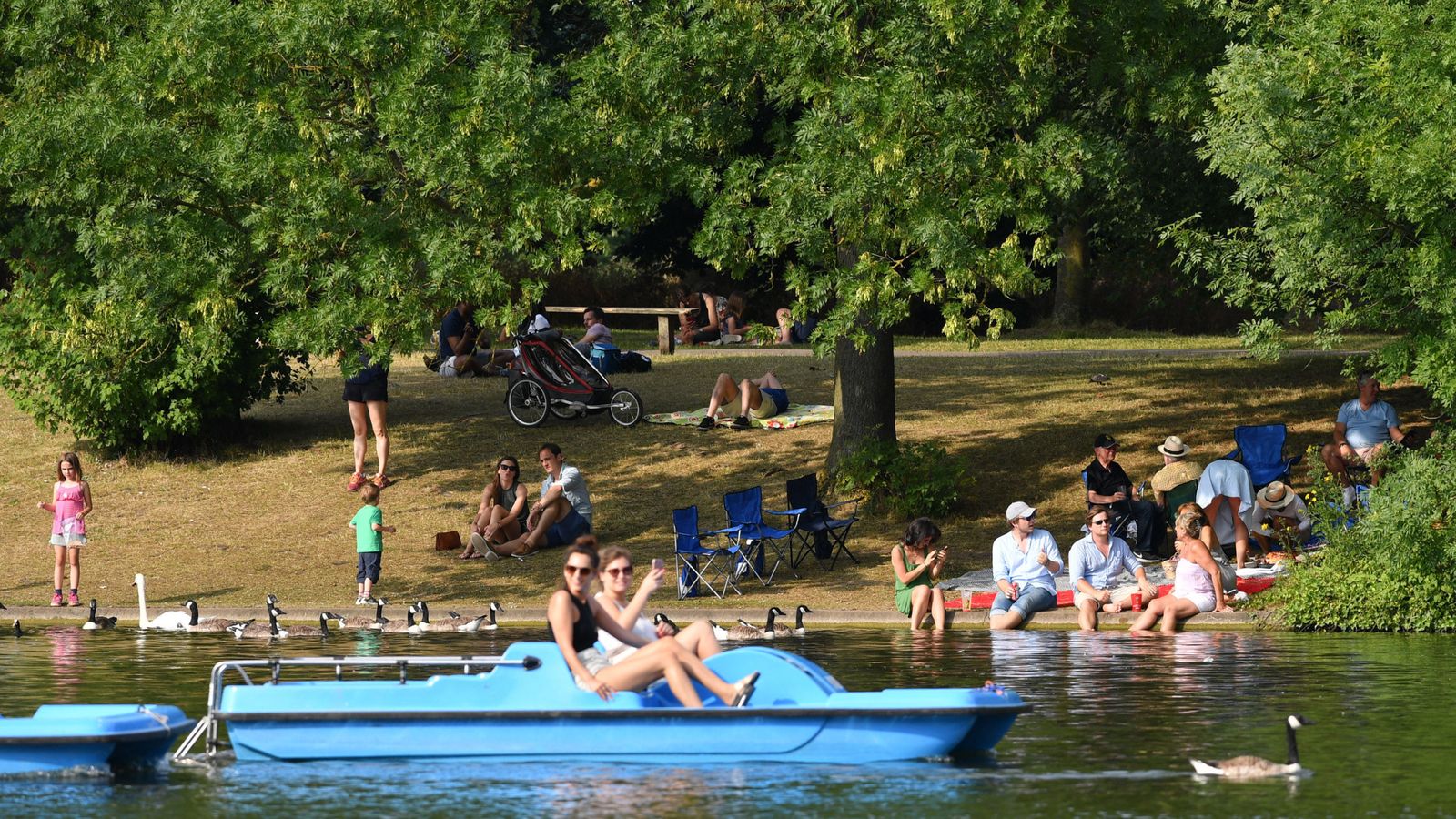 UK weather forecast Temperatures to soar for next four weeks UK News Sky News