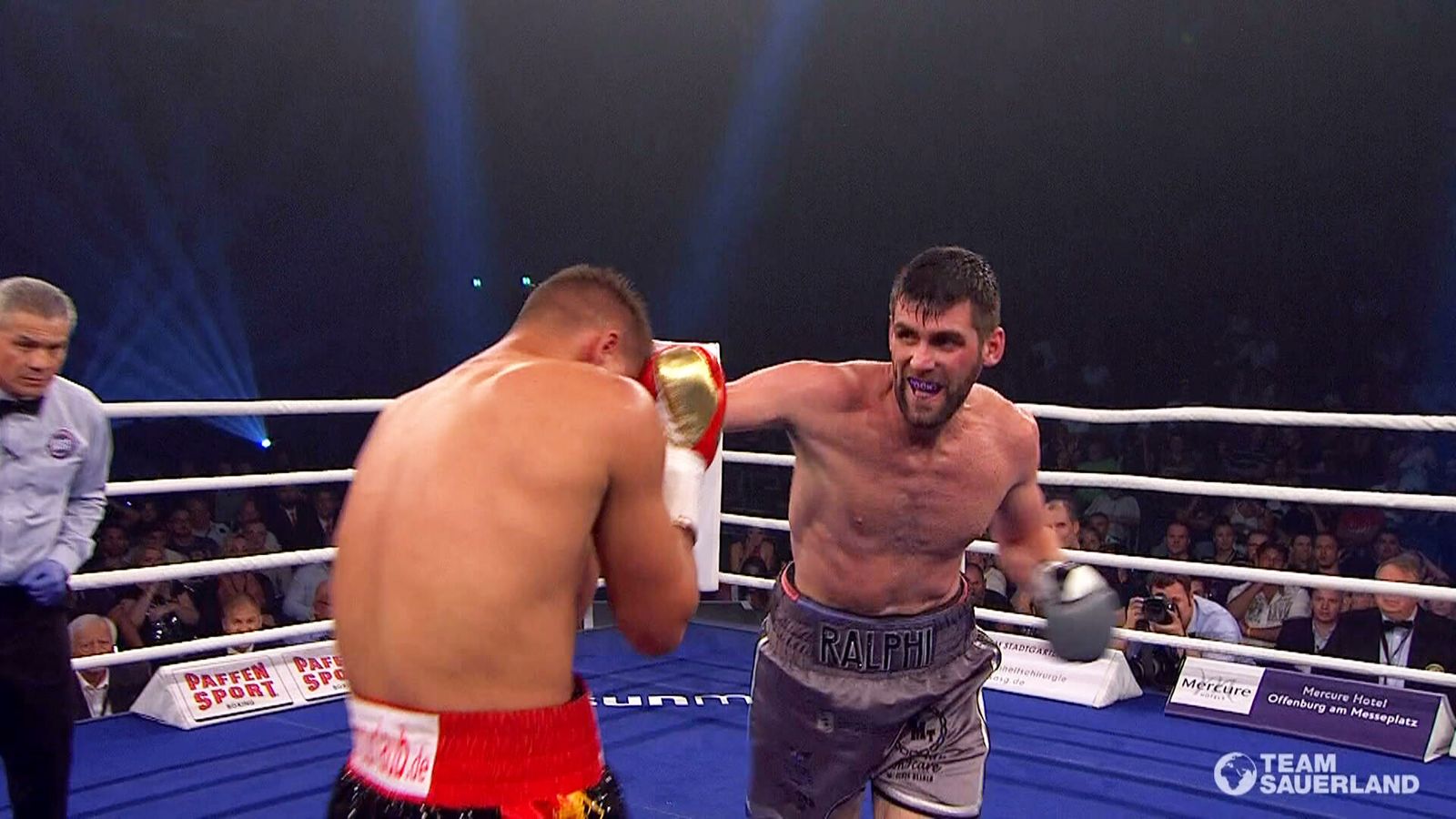 Rocky Fielding stops Tyron Zeuge to win WBA super ... - 1600 x 900 jpeg 161kB