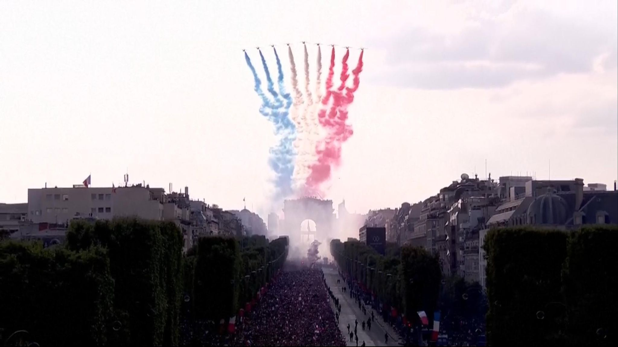 France fans pack Champs Elysees in Paris to get glimpse of World Cup