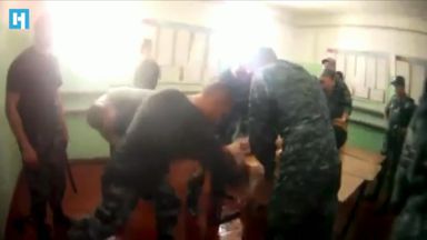 Russian prison guards arrested over torture of inmate World News