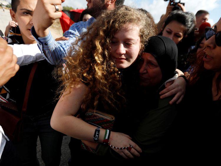 Israel releases Palestinian teen who assaulted soldier Israel releases Palestinian teen who assaulted soldier