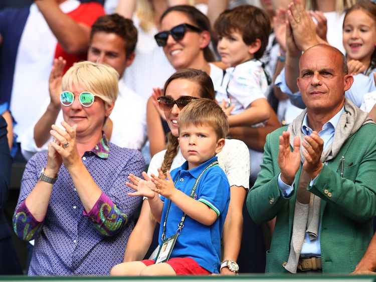 Djokovic defeats Anderson in straight sets to win Wimbledon