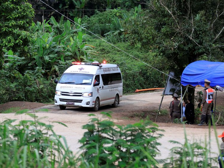 Thailand cave rescue: Brit divers who found boys 'deserve George Cross' Thailand cave rescue: Brit divers who found boys 'deserve George Cross'