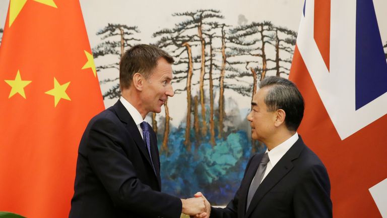 Jeremy Hunt with China&#39;s foreign minister Wang Yi