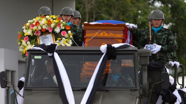 Thailand cave rescue: Diver dies trying to save trapped boys and football  coach | World News | Sky News