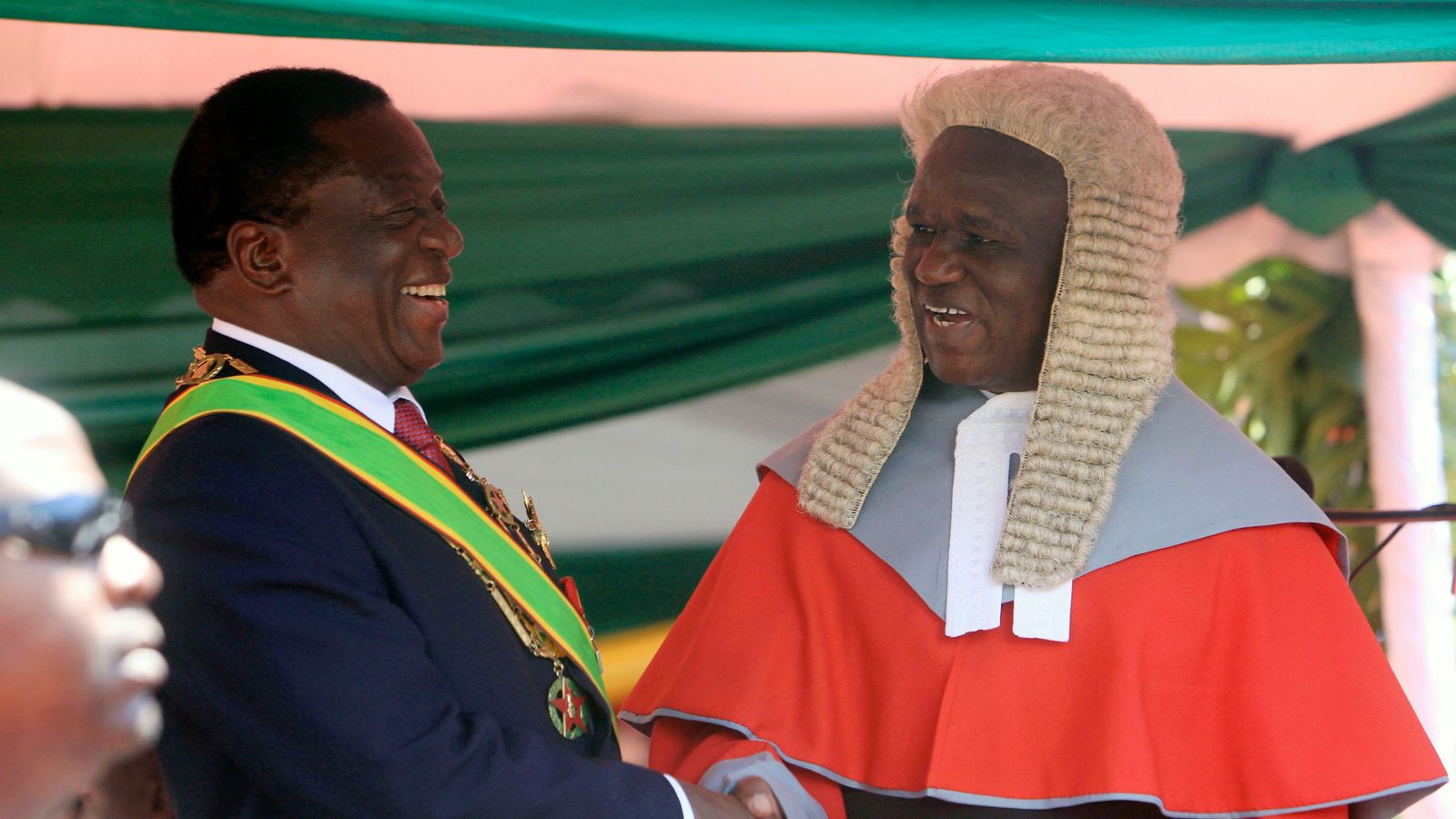 Zimbabwe: Emmerson Mnangagwa Sworn In As President After Court Ruling ...