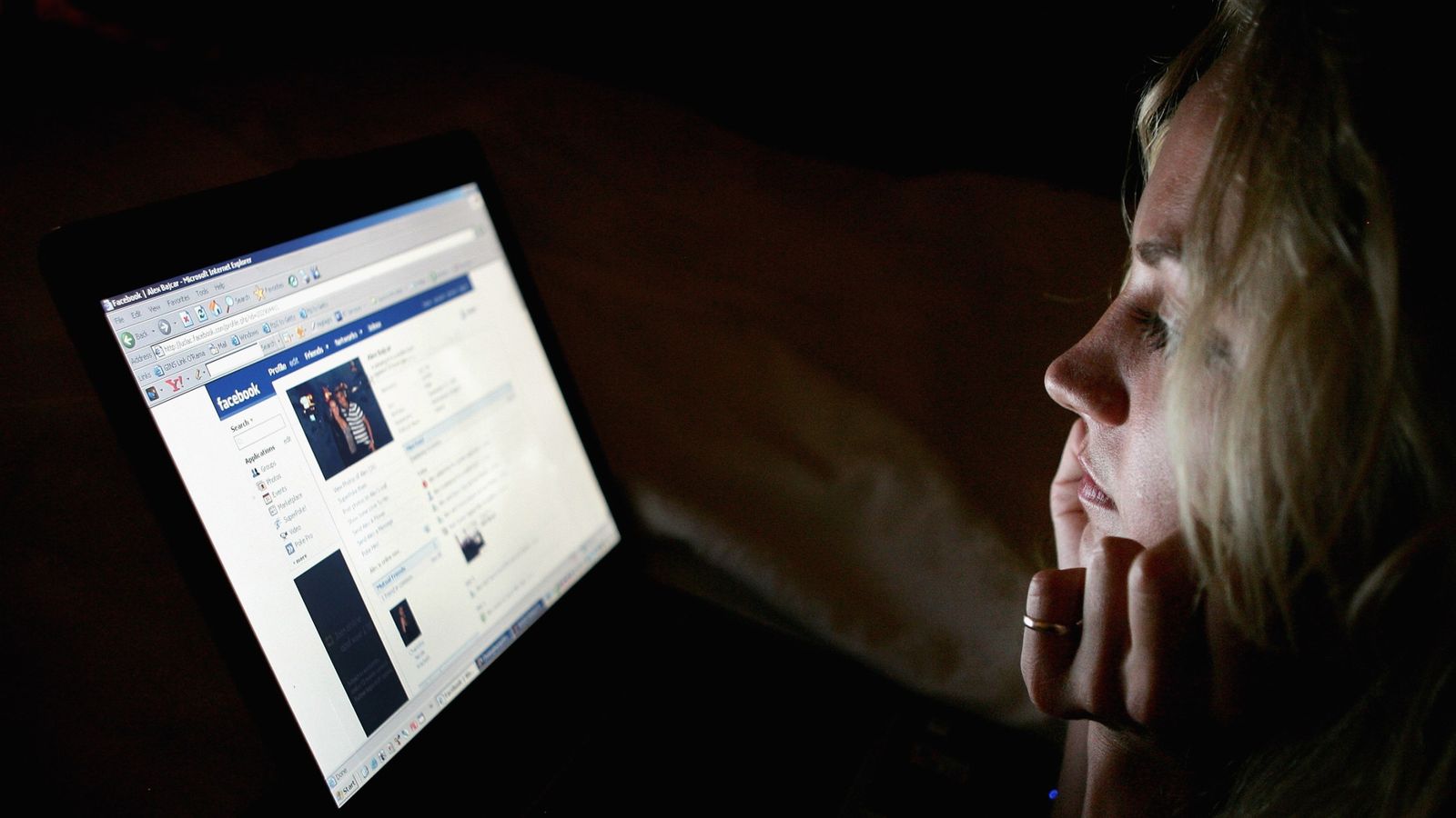 FBI issues Facebook Messenger scam warning FBI issues Facebook Messenger scam warning