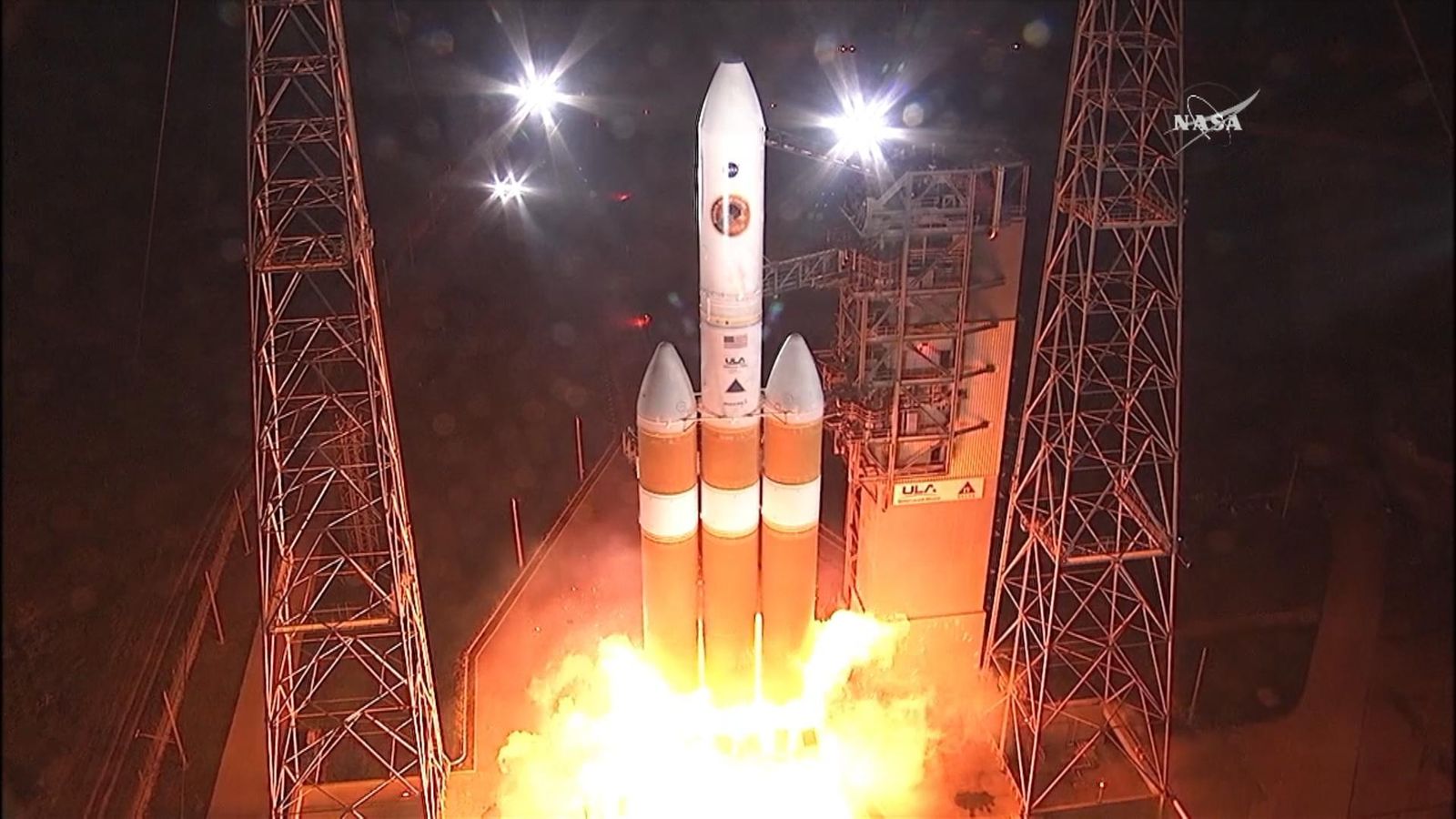 Lift off! NASA's 'touch the sun' Parker Solar Probe mission launches