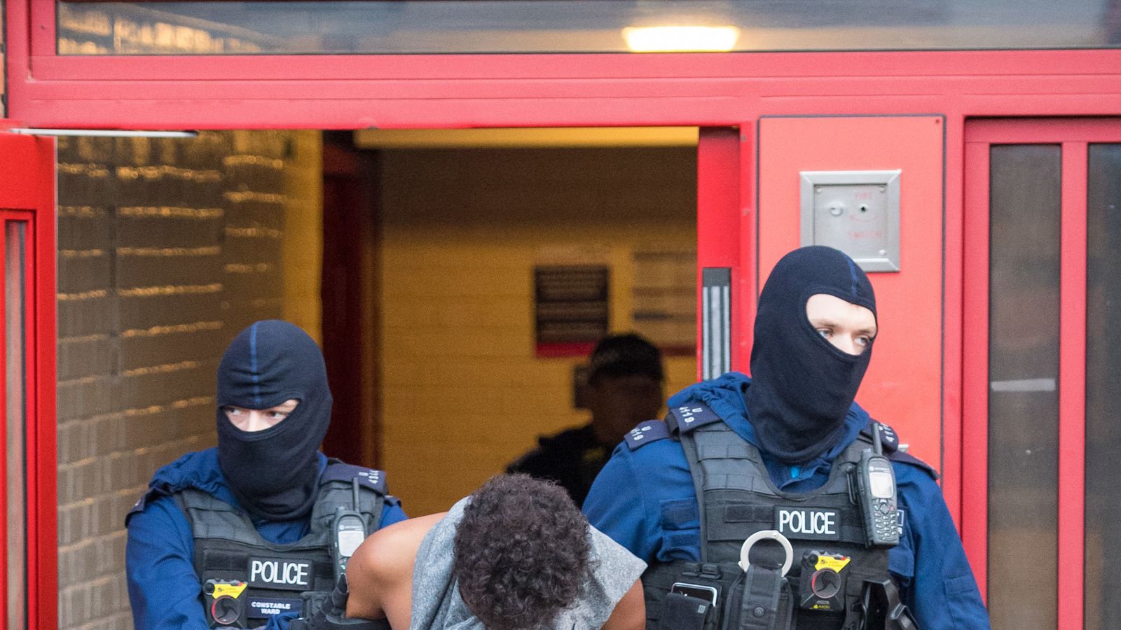 Men Of Violence Arrested As Police Smash Down Doors In London Drug
