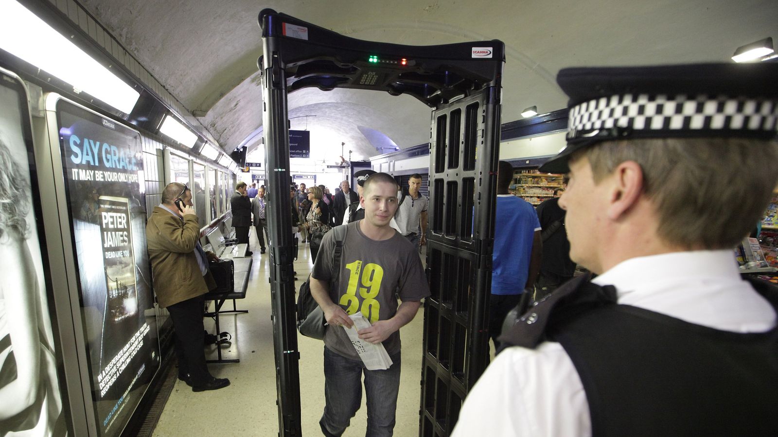 Notting Hill Carnival 2018 Metaldetecting knife arches to be used for