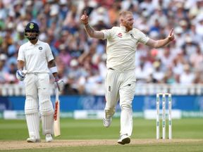  Ο Ben Stokes της Αγγλίας γιορτάζει την απόρριψη του Lokesh Rahul της Ινδίας