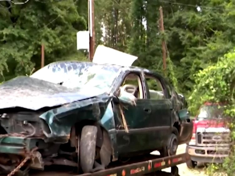 Toddlers survive alone for days after mother killed in Arkansas car crash Toddlers survive alone for days after mother killed in Arkansas car crash