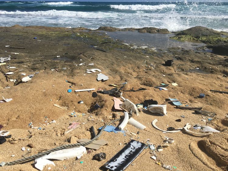 Degrading plastics emit greenhouse gases