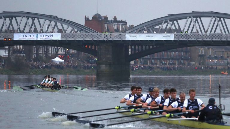 LONDON, ENGLAND - MARCH 24: The Cambridge and Oxford University Men&#39;s Boat Club Blue crews pass under Barnes Bridge as they compete during The Cancer Research UK Men?s Boat Race 2018 on March 24, 2018 in London, England. (Photo by Warren Little/Getty Images)
